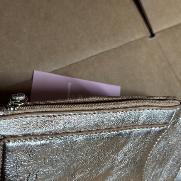 Samantha Thavasa - Picture 7 of 8